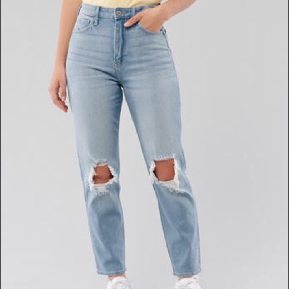 Hollister Mom Jeans Ripped Knees